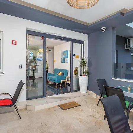 Lovely In * Пула